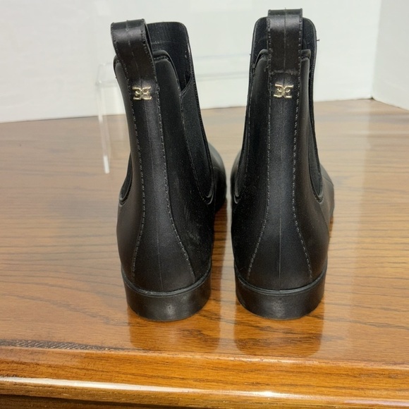 Sam Edelman Chelsea black rain ankle boots/booties. Size 9. EUC. - Picture 4 of 6